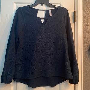 S Xhilaration long sleeve with back cut out